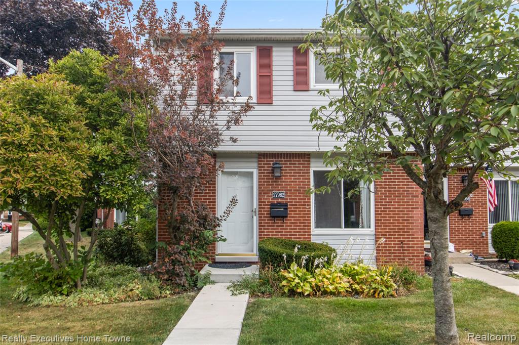 27962 Eastwick Square Property Photo 1