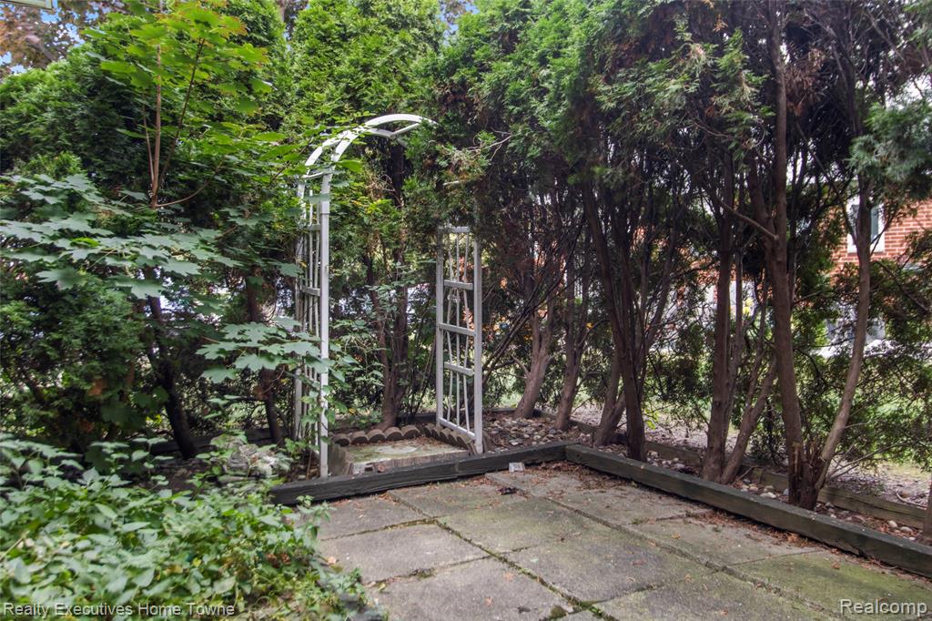 27962 Eastwick Square Property Photo 4