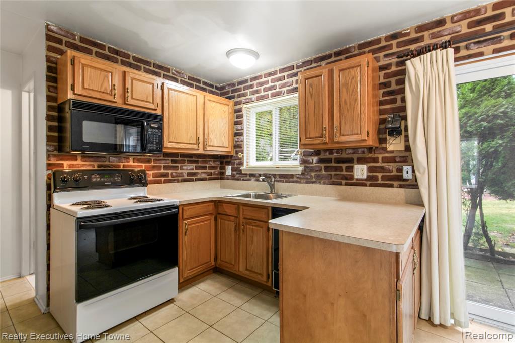 27962 Eastwick Square Property Photo 11