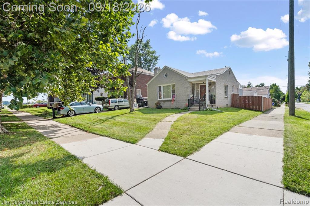 193 Lakewood Street Property Photo 1