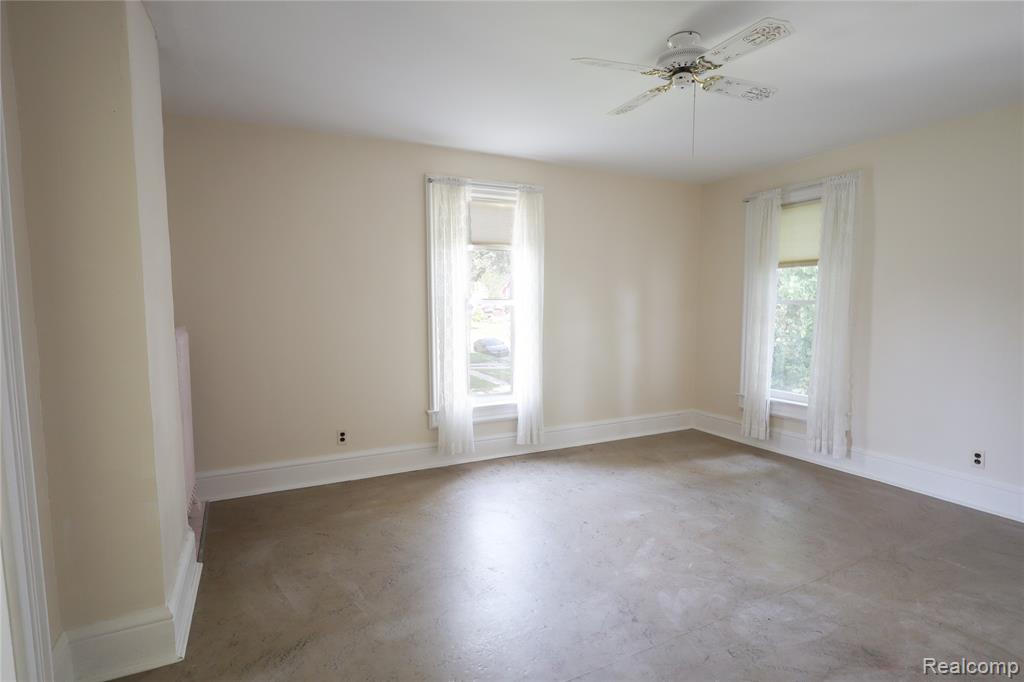 426 E 4th Street Property Photo 22