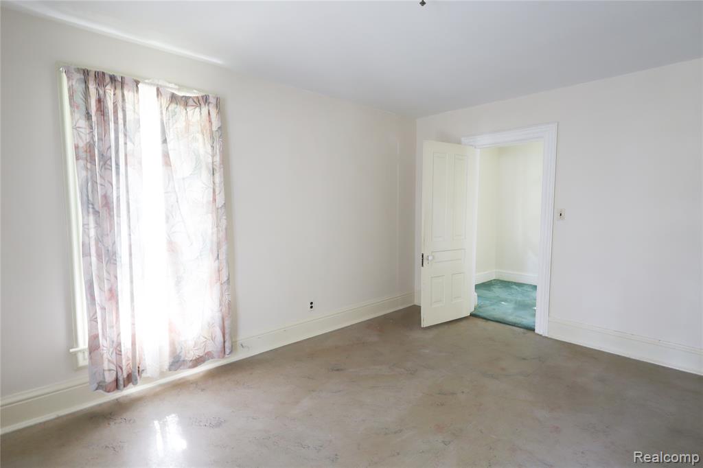 426 E 4th Street Property Photo 25
