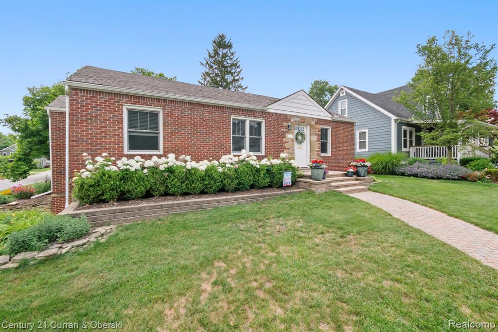 551 N Evergreen Street Property Photo 3