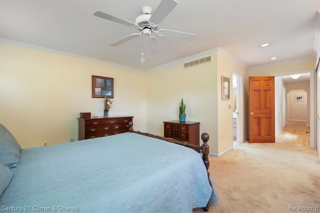 551 N Evergreen Street Property Photo 24