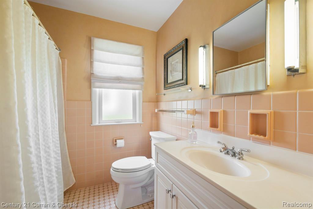551 N Evergreen Street Property Photo 31