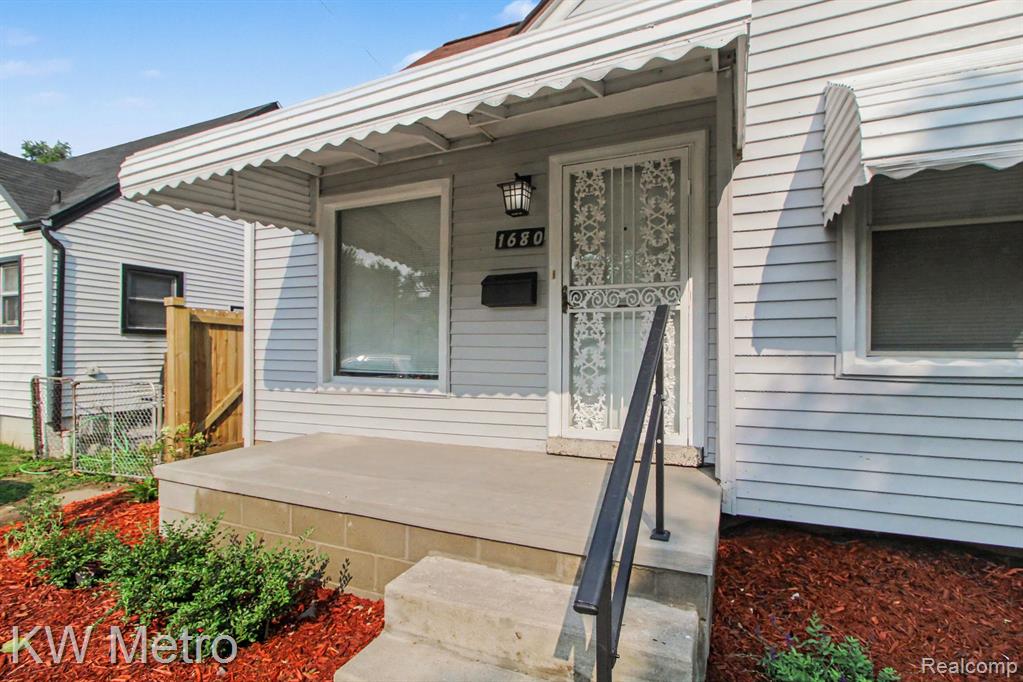 1680 S Ethel Street Property Photo 4