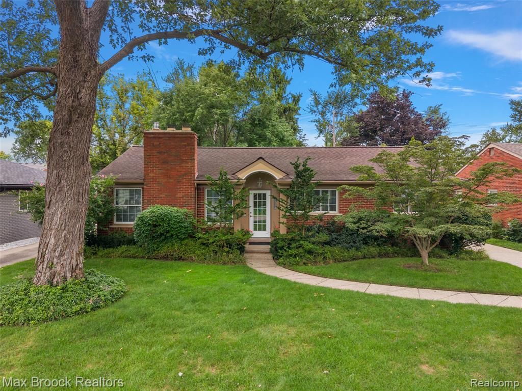 18408 Beverly Road Property Photo 1