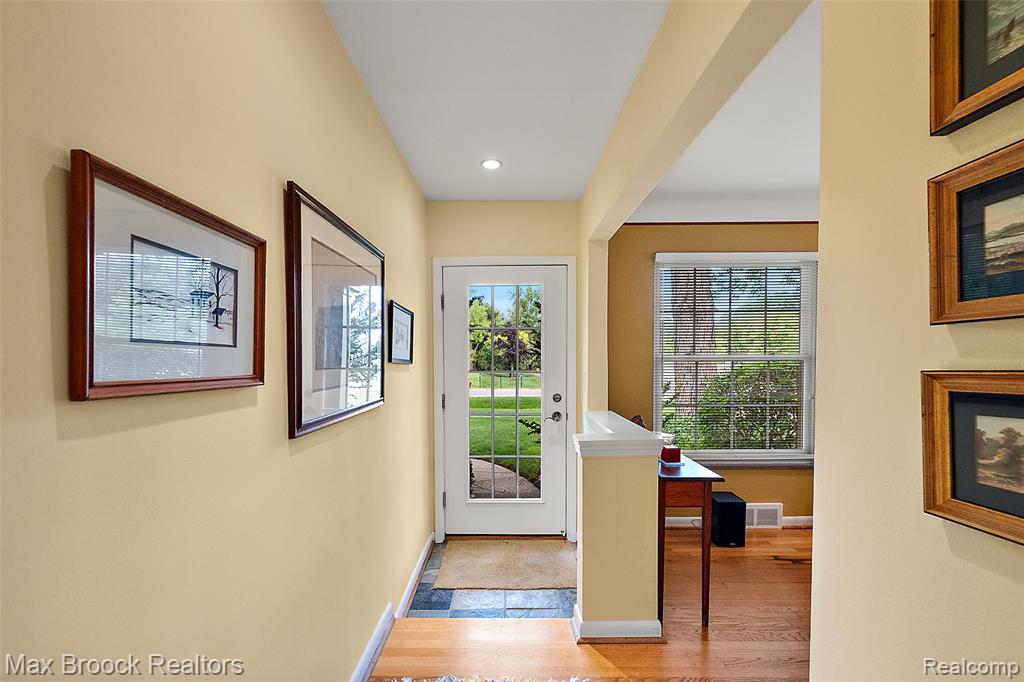 18408 Beverly Road Property Photo 2