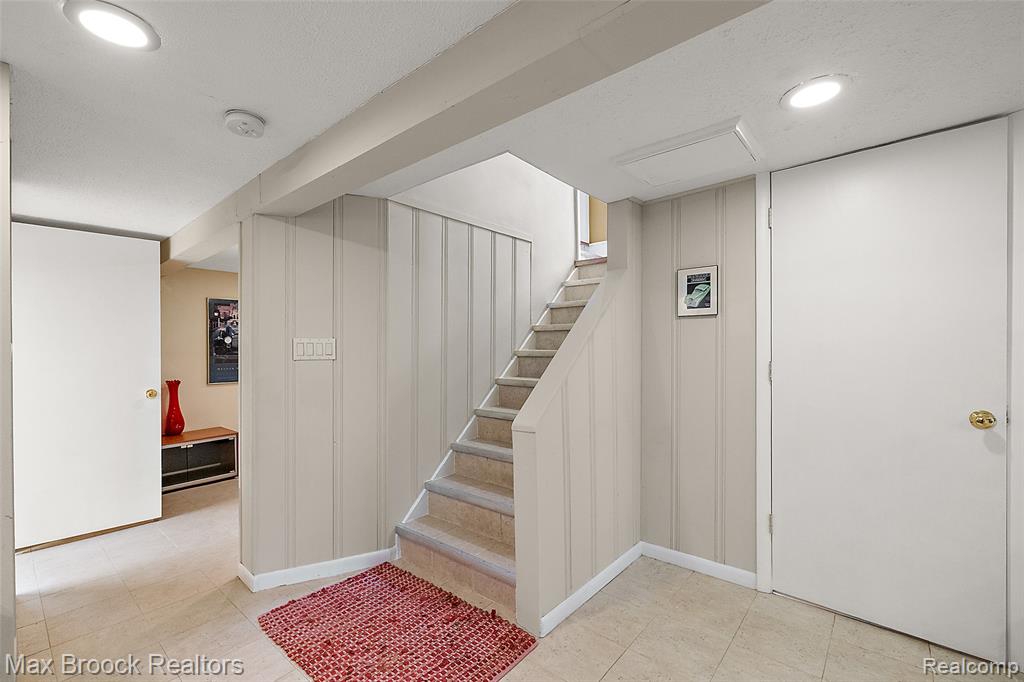 18408 Beverly Road Property Photo 18