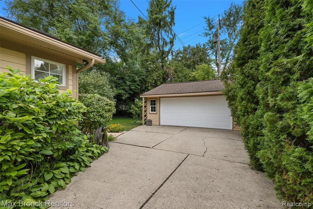 18408 Beverly Road Property Photo 27