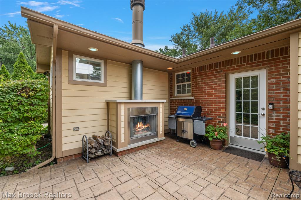 18408 Beverly Road Property Photo 28