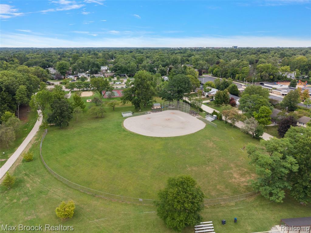18408 Beverly Road Property Photo 30