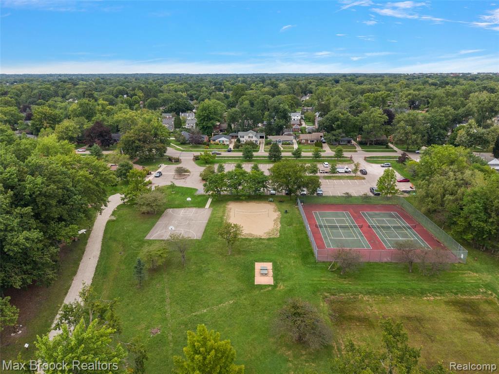 18408 Beverly Road Property Photo 32