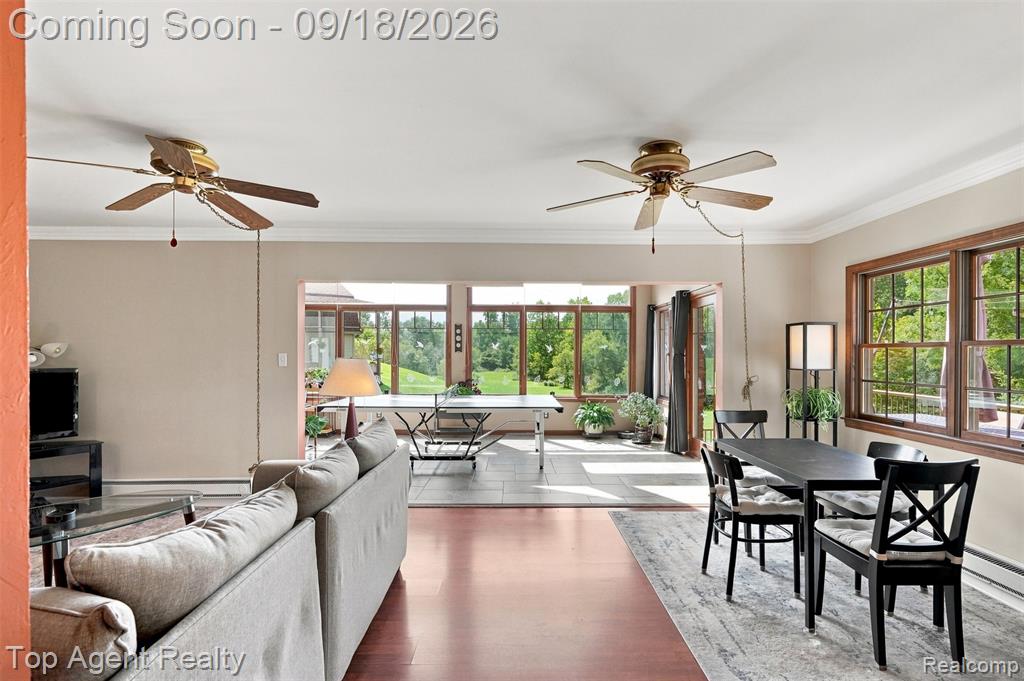 247 Scott Road Property Photo 11