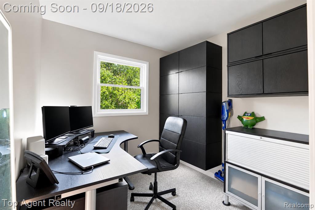 247 Scott Road Property Photo 22