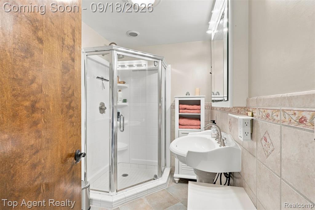 247 Scott Road Property Photo 25