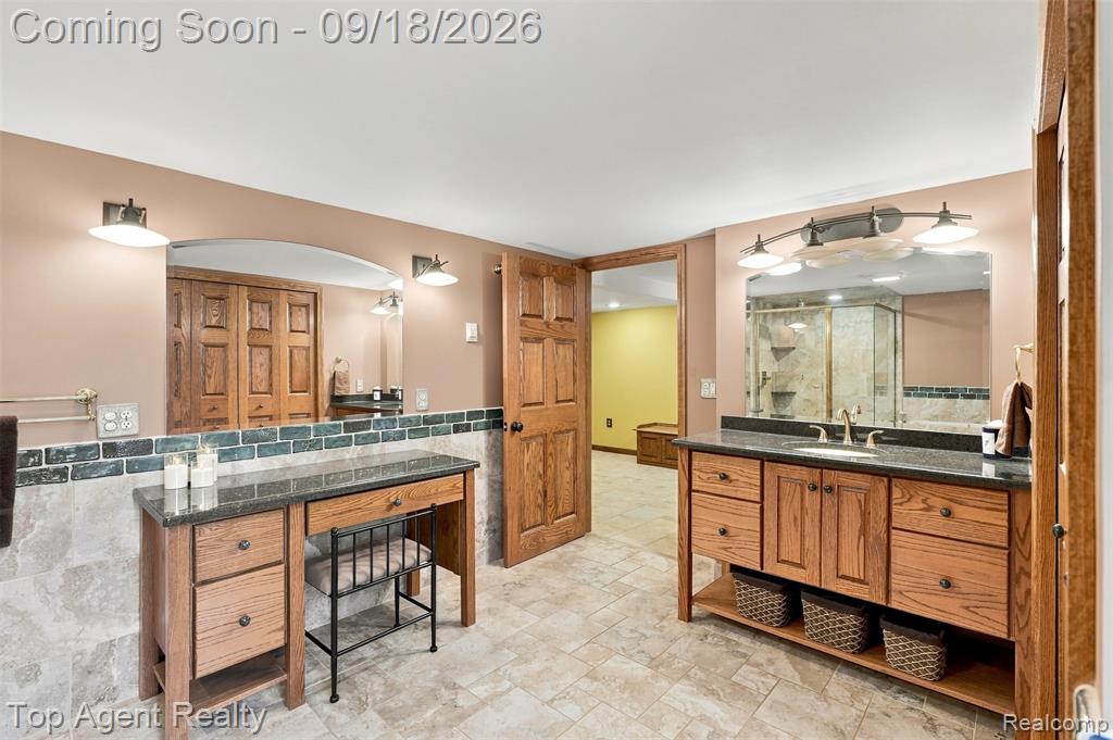 247 Scott Road Property Photo 38