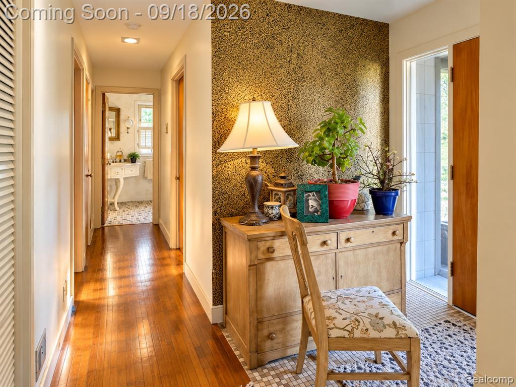 717 E Parkdale Avenue Property Photo 7
