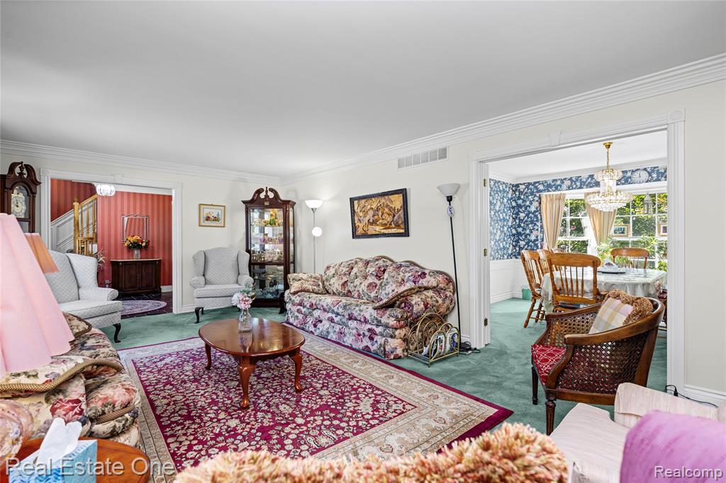 69 Willow Tree Place Property Photo 10