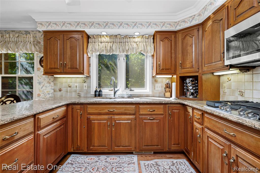 69 Willow Tree Place Property Photo 17