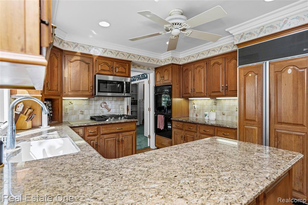 69 Willow Tree Place Property Photo 20