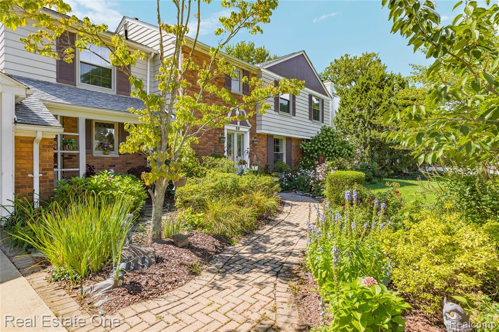 69 Willow Tree Place Property Photo 67