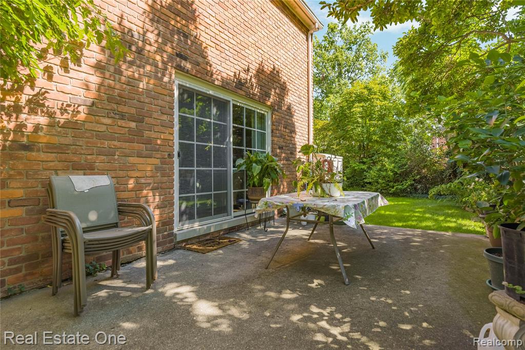 69 Willow Tree Place Property Photo 75