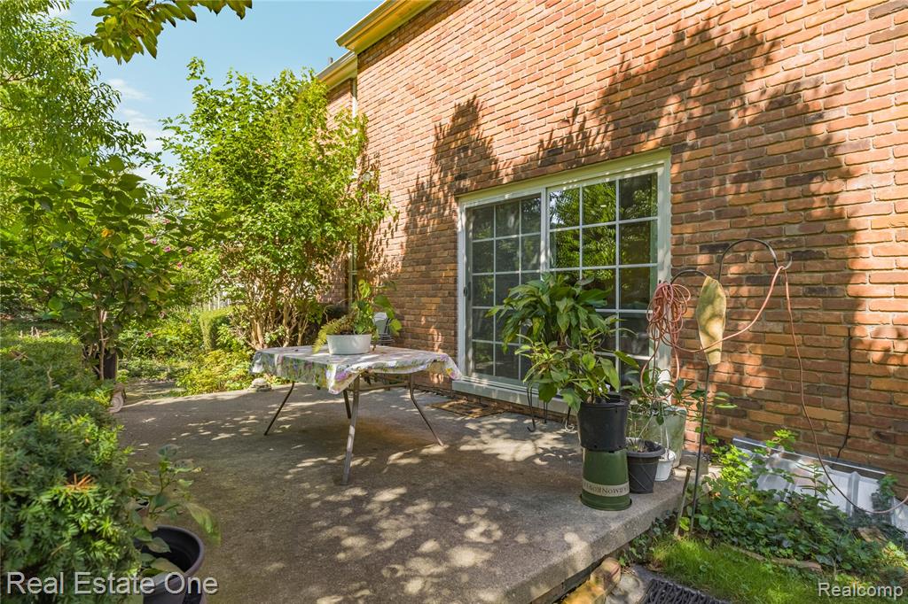 69 Willow Tree Place Property Photo 76