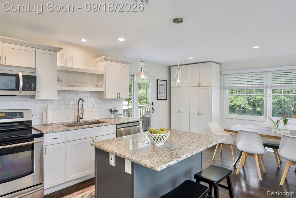 1617 Penistone Street Property Photo 6