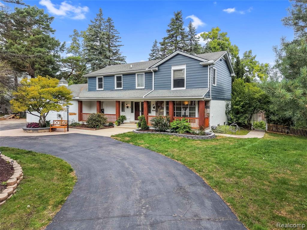 5076 Watergate Road Property Photo 4