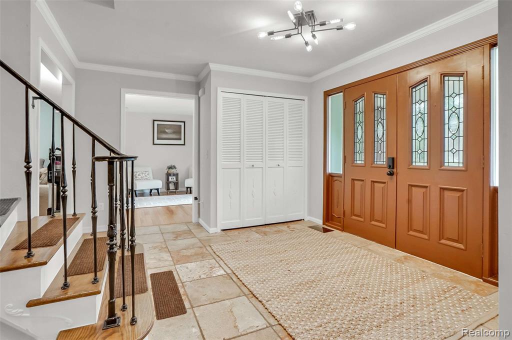 5076 Watergate Road Property Photo 8