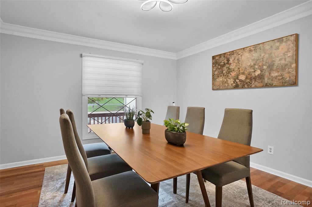 5076 Watergate Road Property Photo 17