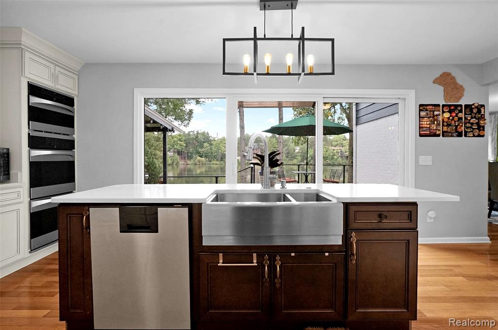 5076 Watergate Road Property Photo 19