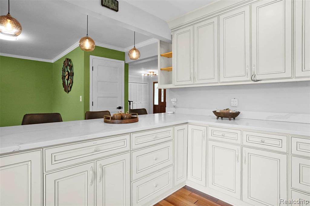 5076 Watergate Road Property Photo 24