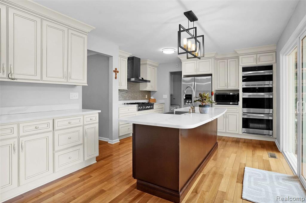 5076 Watergate Road Property Photo 25