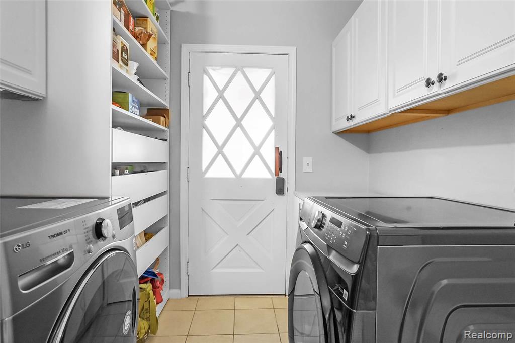 5076 Watergate Road Property Photo 32