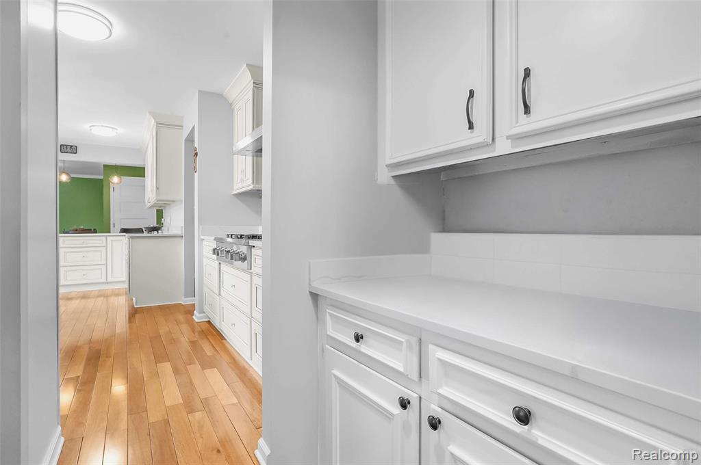 5076 Watergate Road Property Photo 33