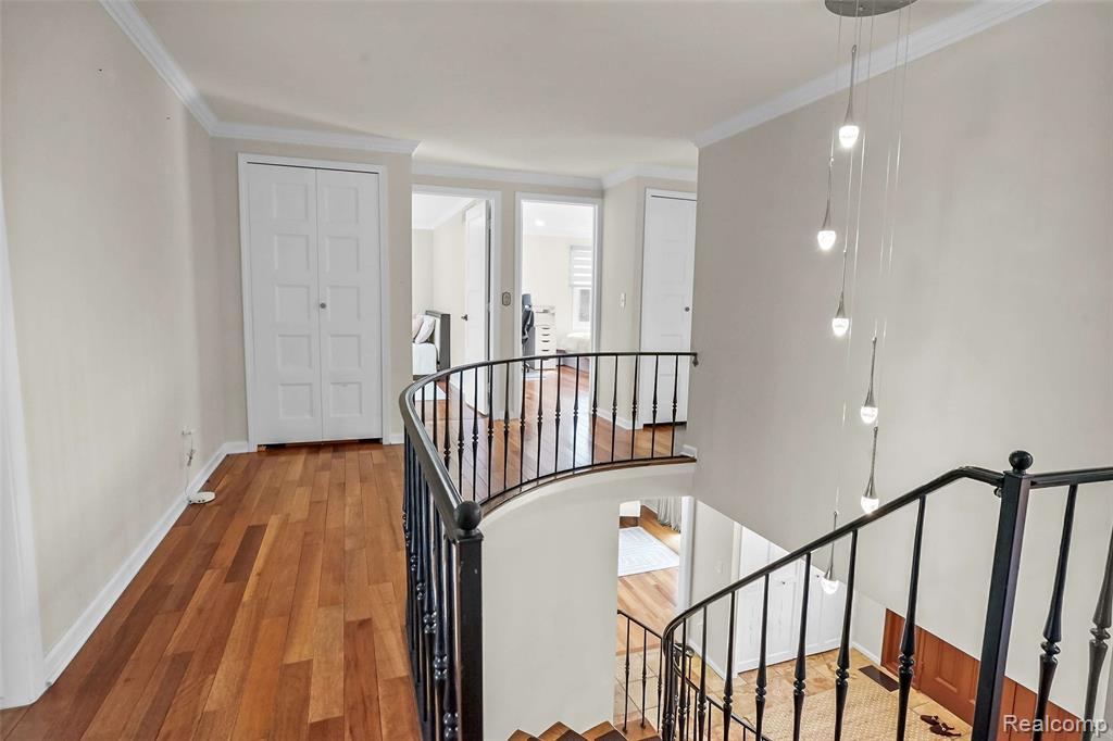 5076 Watergate Road Property Photo 34
