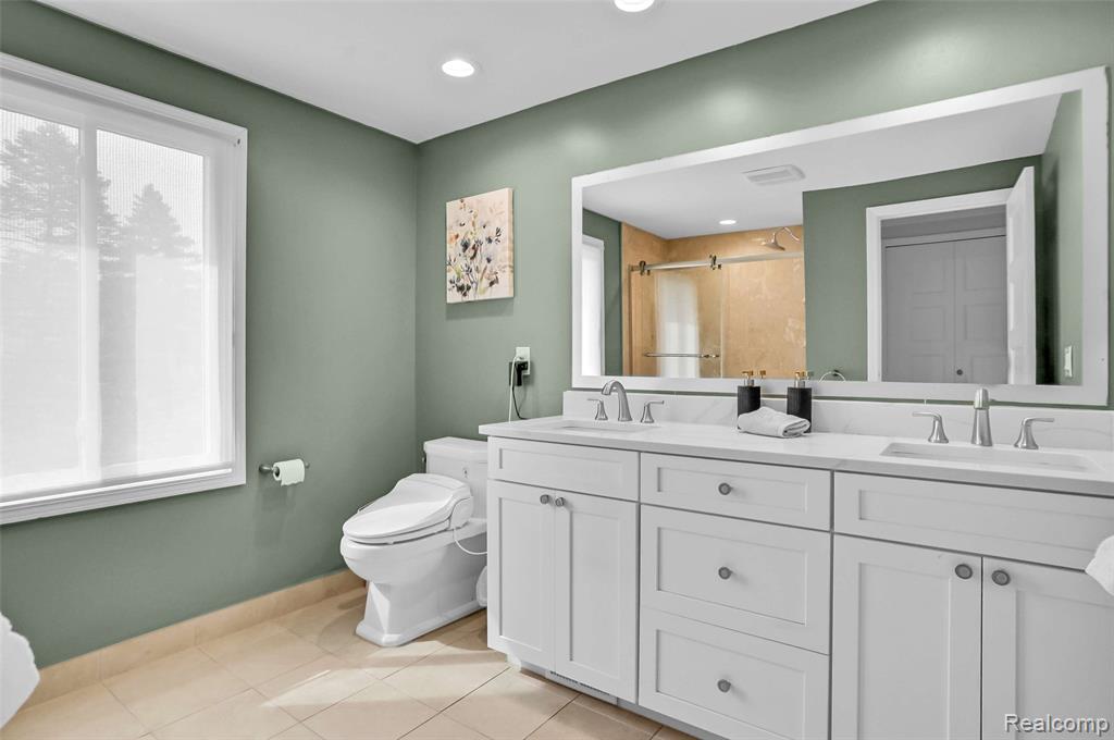 5076 Watergate Road Property Photo 44