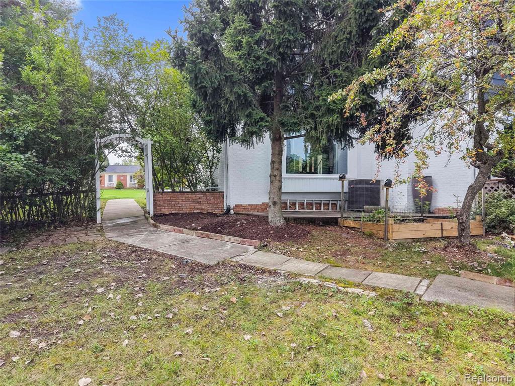 5076 Watergate Road Property Photo 64