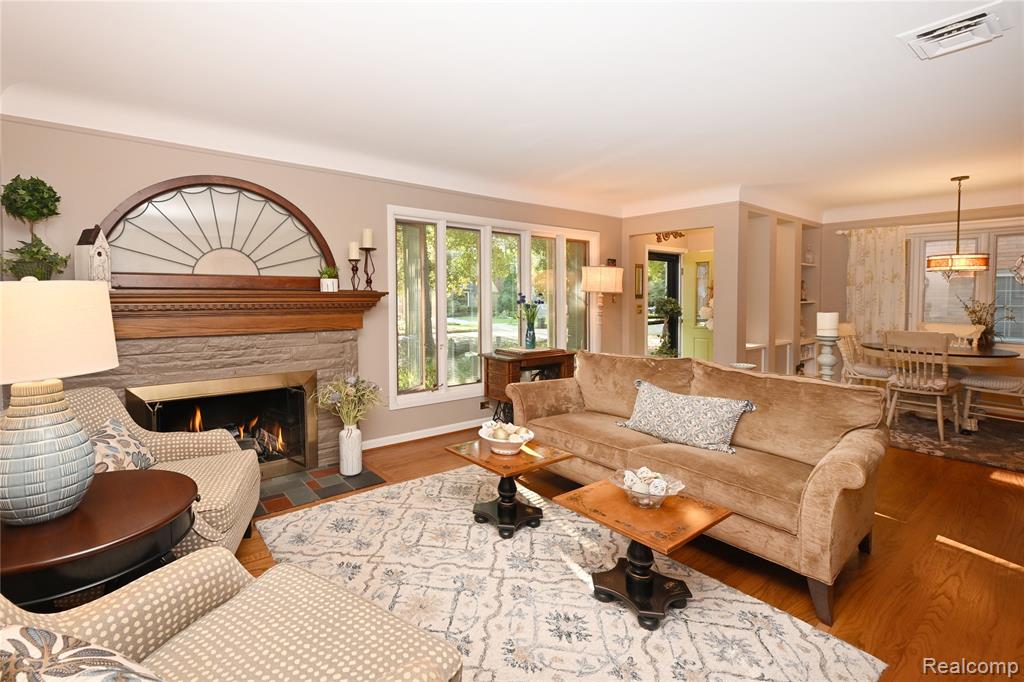 4187 Kenmore Road Property Photo 6