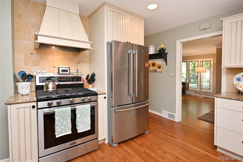 4187 Kenmore Road Property Photo 11