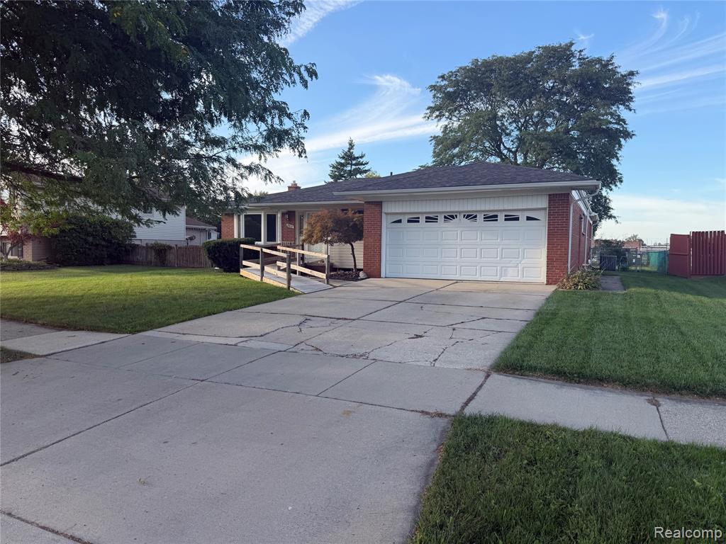 15632 Susan Street Property Photo 1