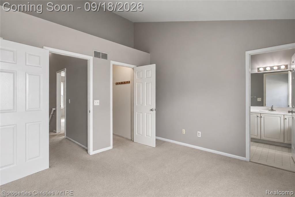 127 N Georgetown Square Property Photo 18