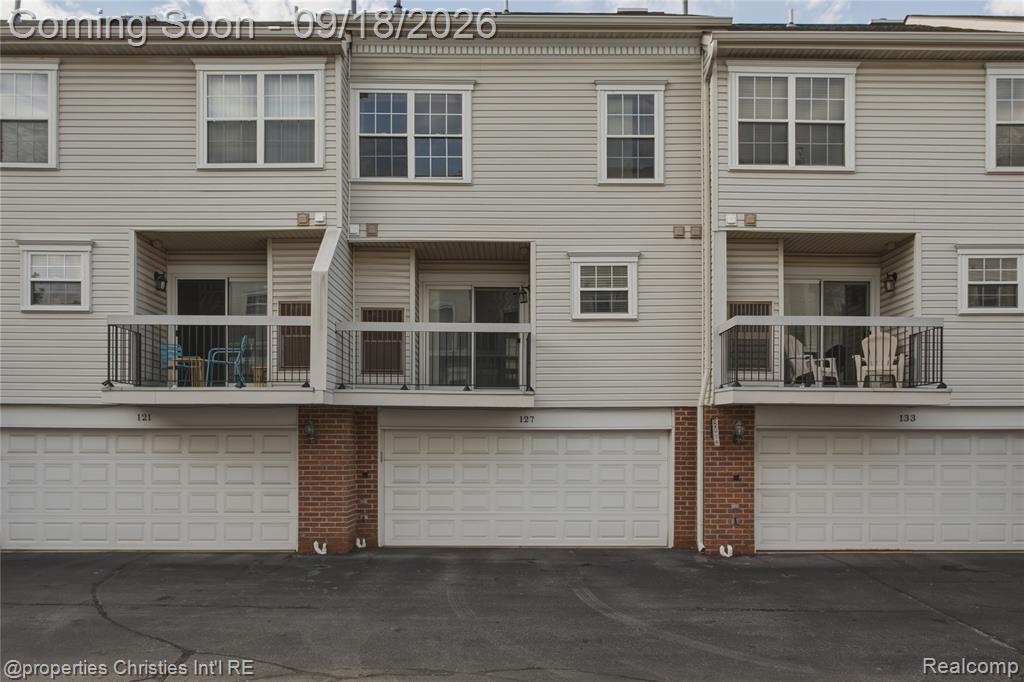 127 N Georgetown Square Property Photo 21