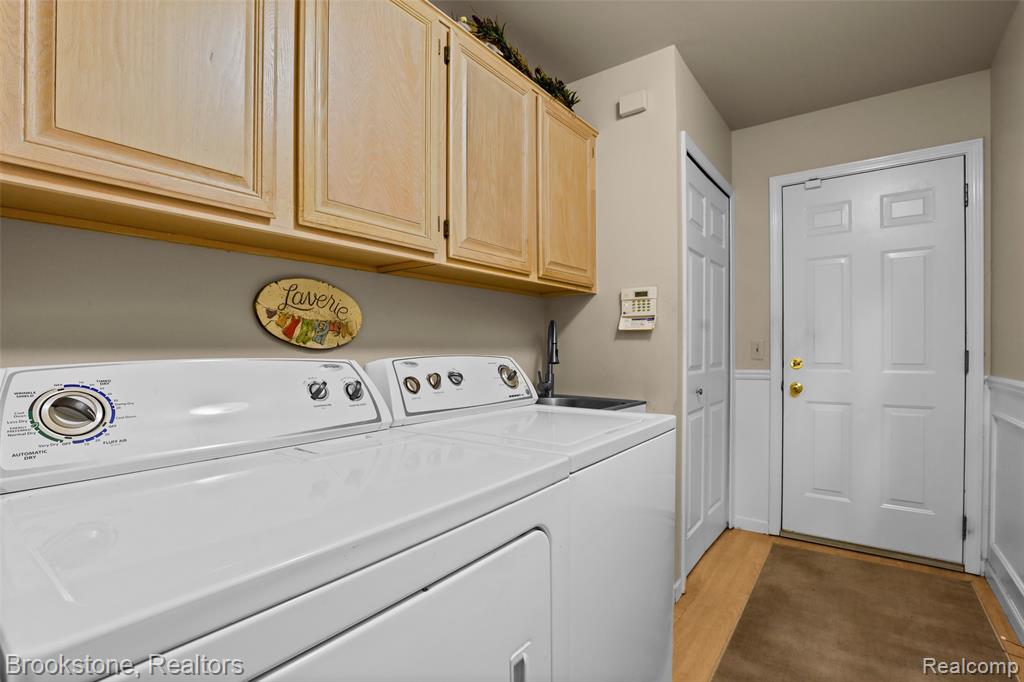 16820 Crystal Drive Property Photo 9