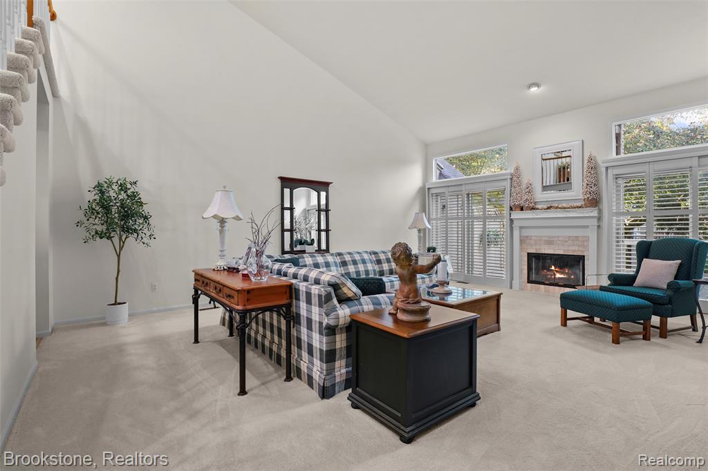 16820 Crystal Drive Property Photo 10