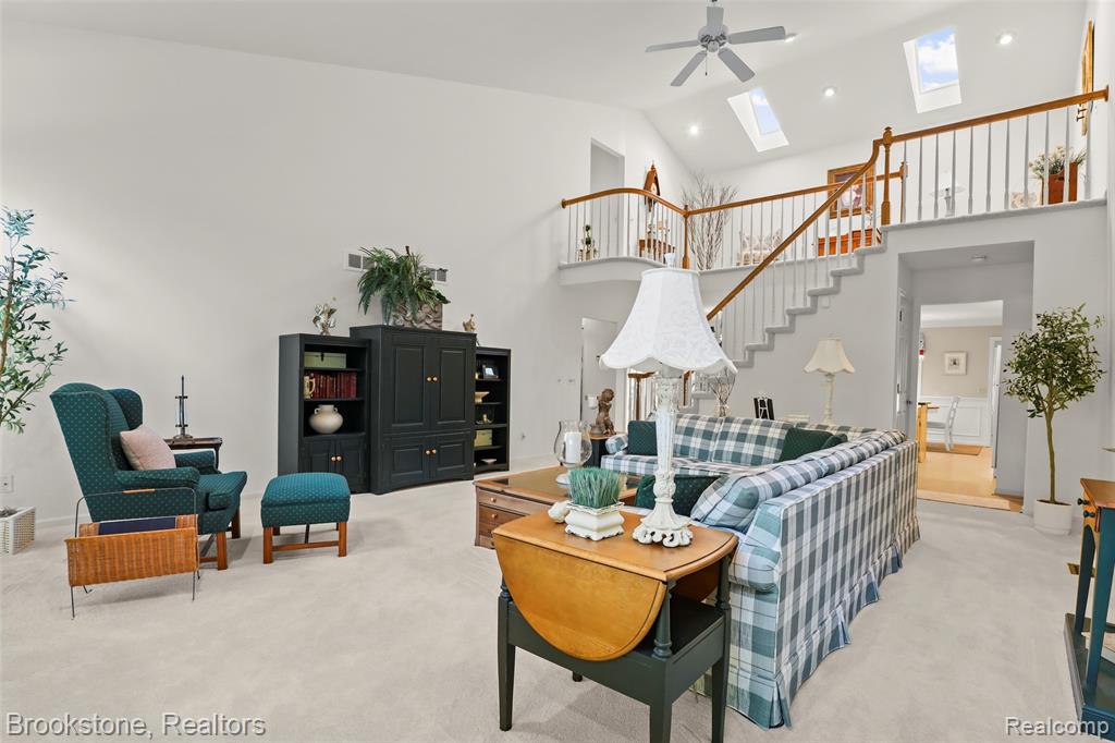 16820 Crystal Drive Property Photo 12