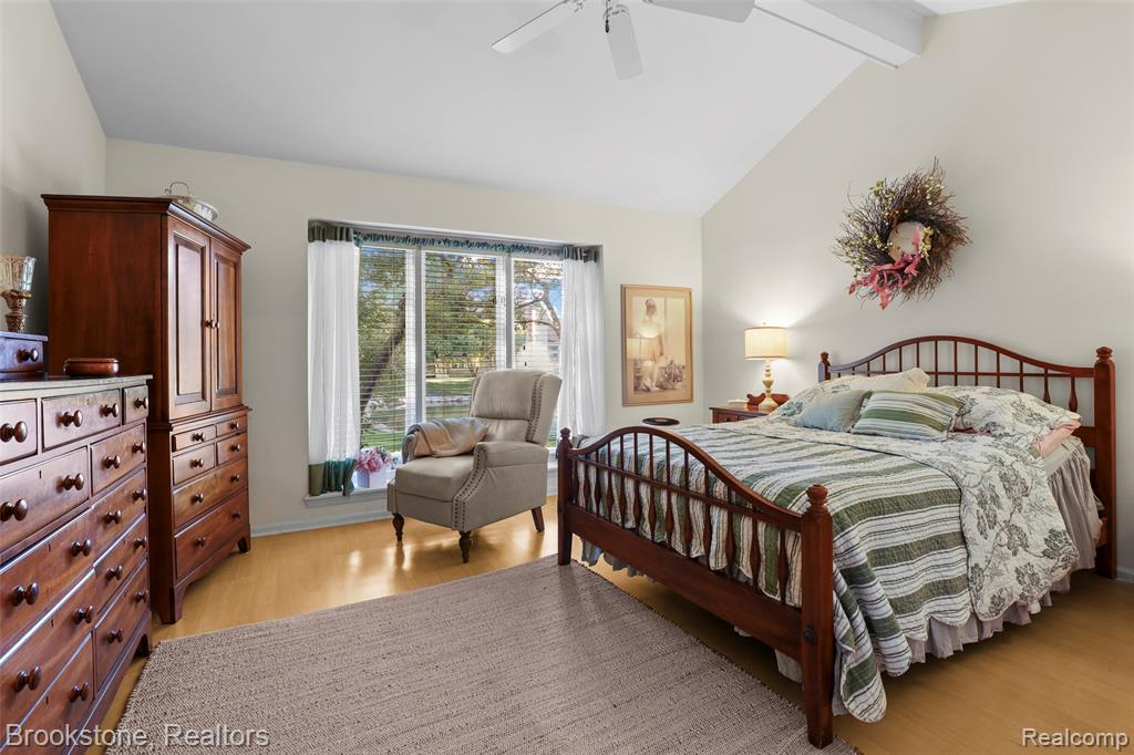 16820 Crystal Drive Property Photo 13