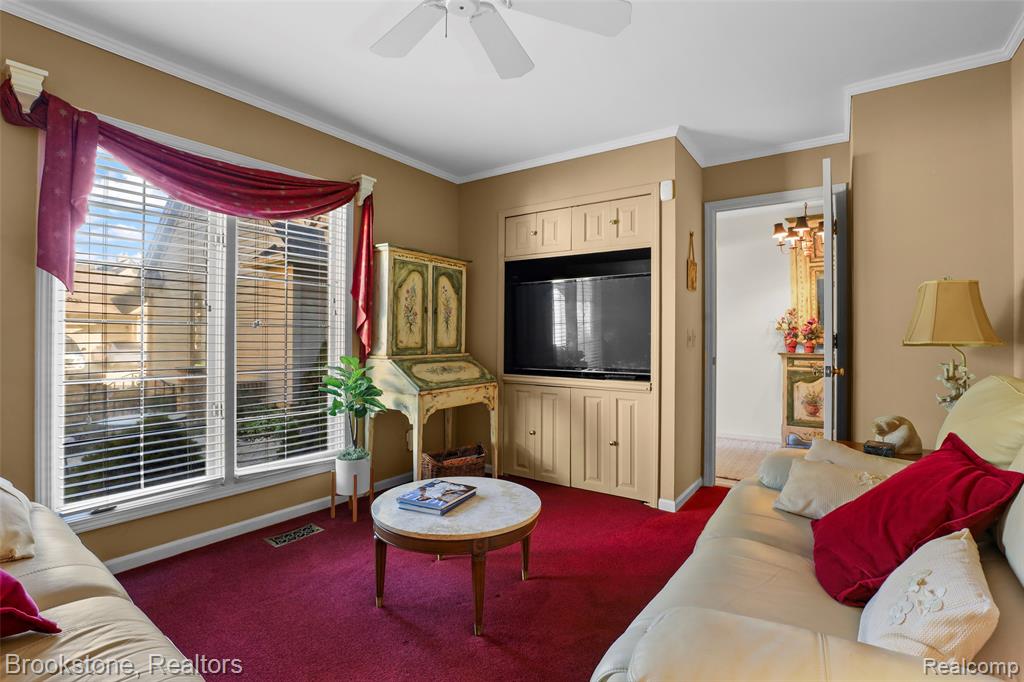 16820 Crystal Drive Property Photo 16